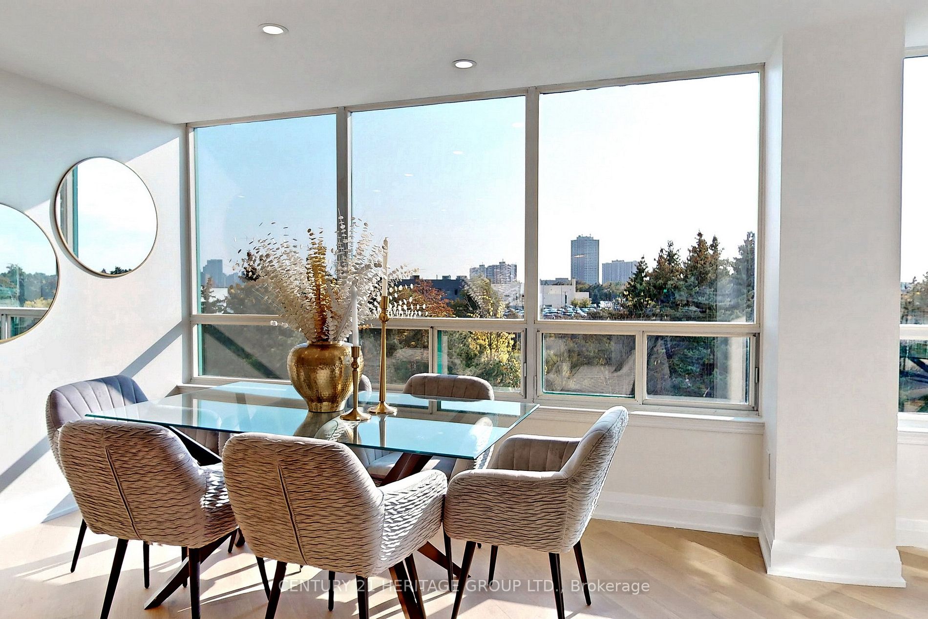 7250 Yonge Street, #607