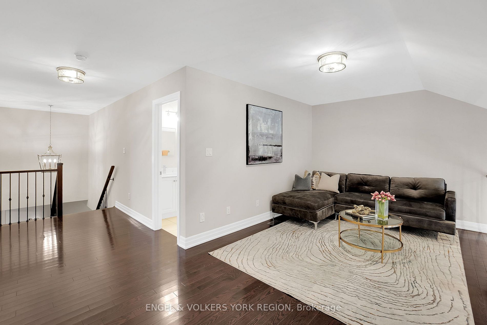 4 Sim Hill Cres
