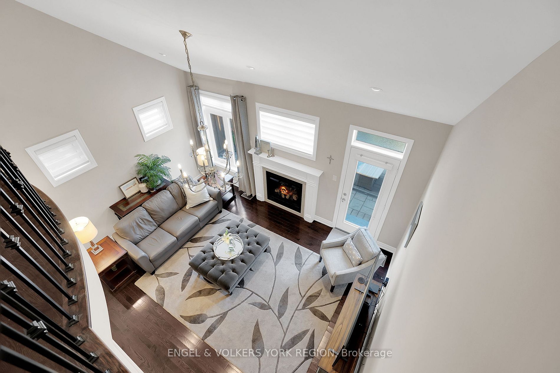 4 Sim Hill Cres