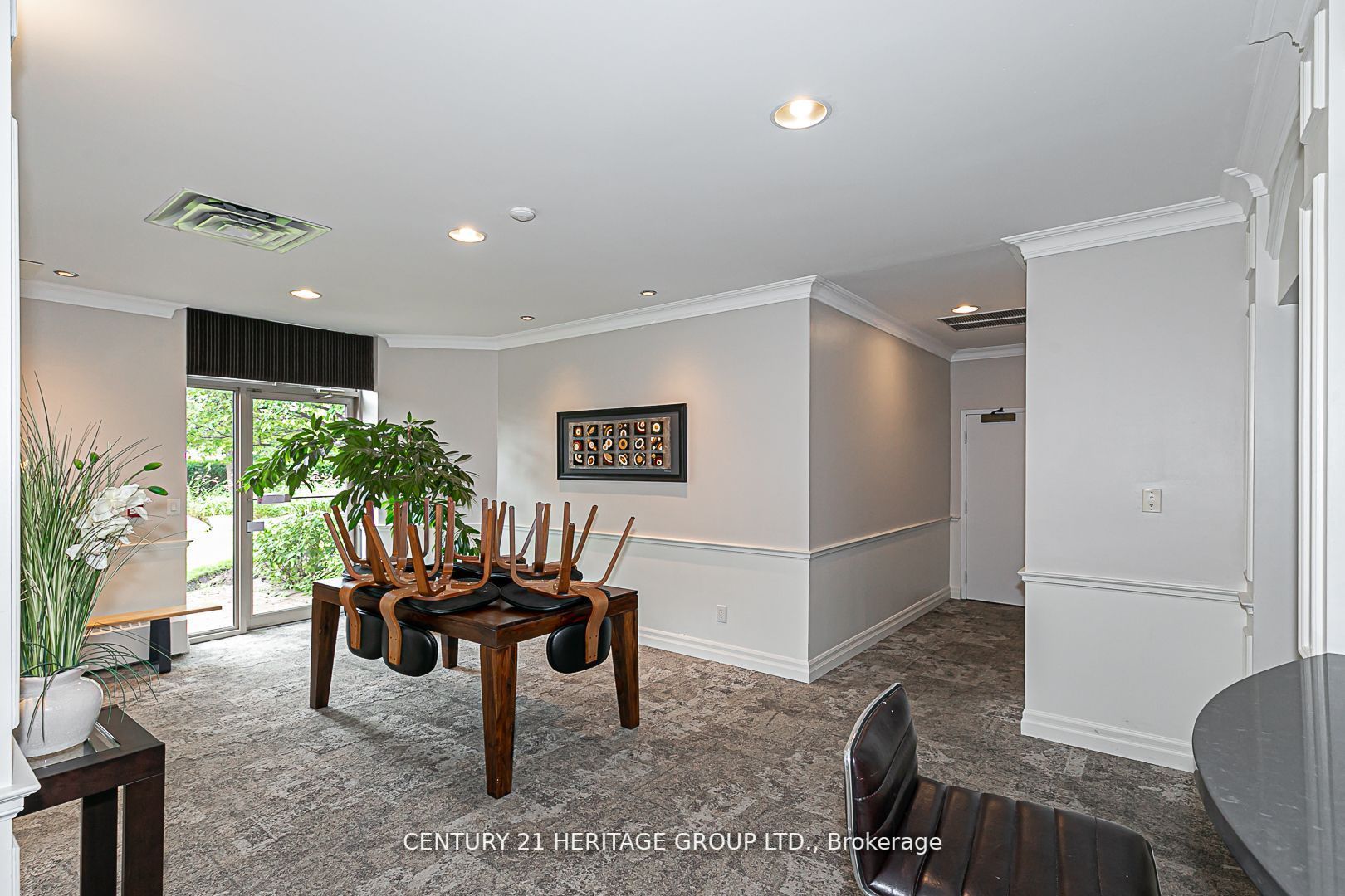 130 Pond Dr, #102