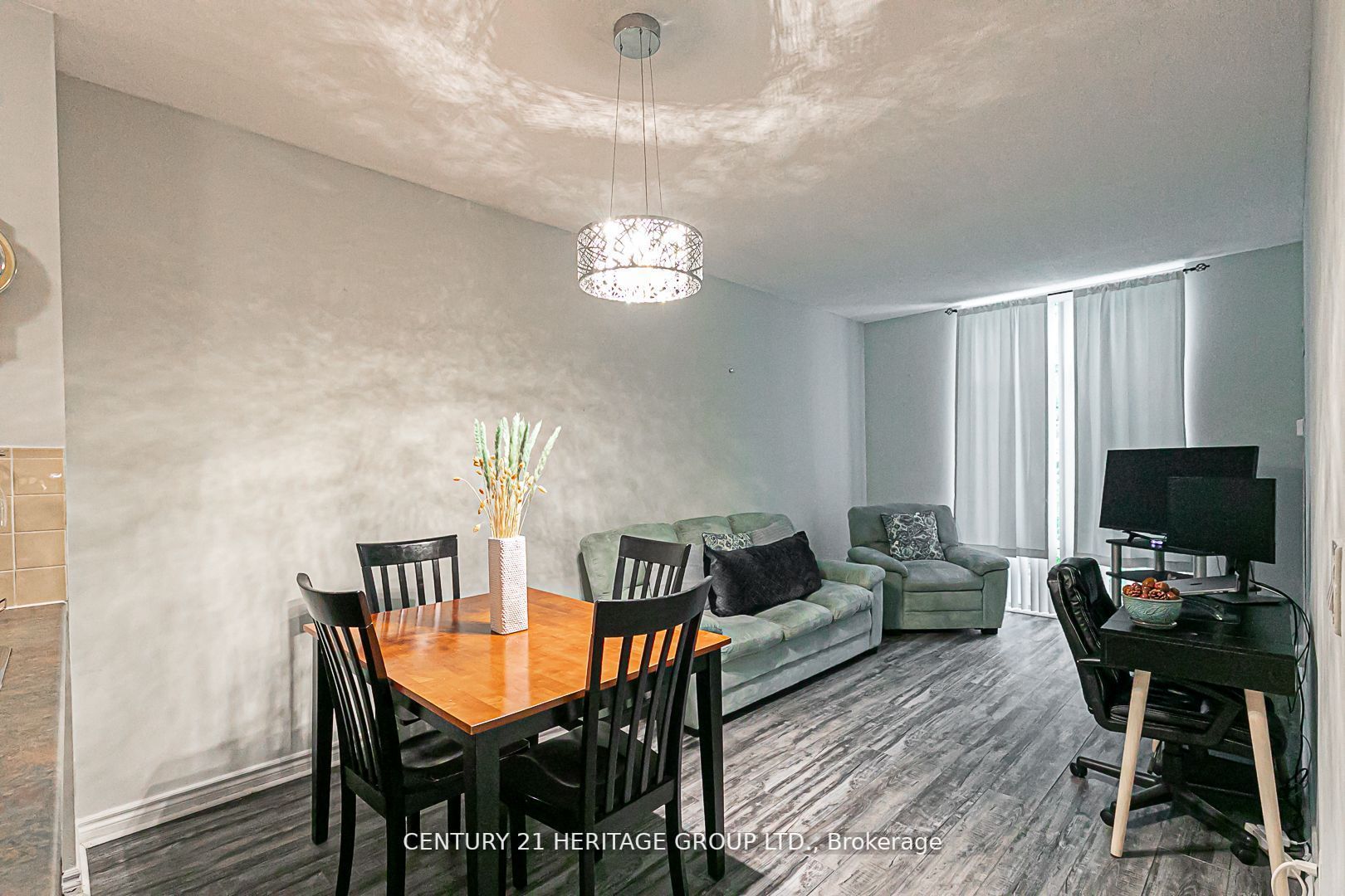 130 Pond Dr, #102
