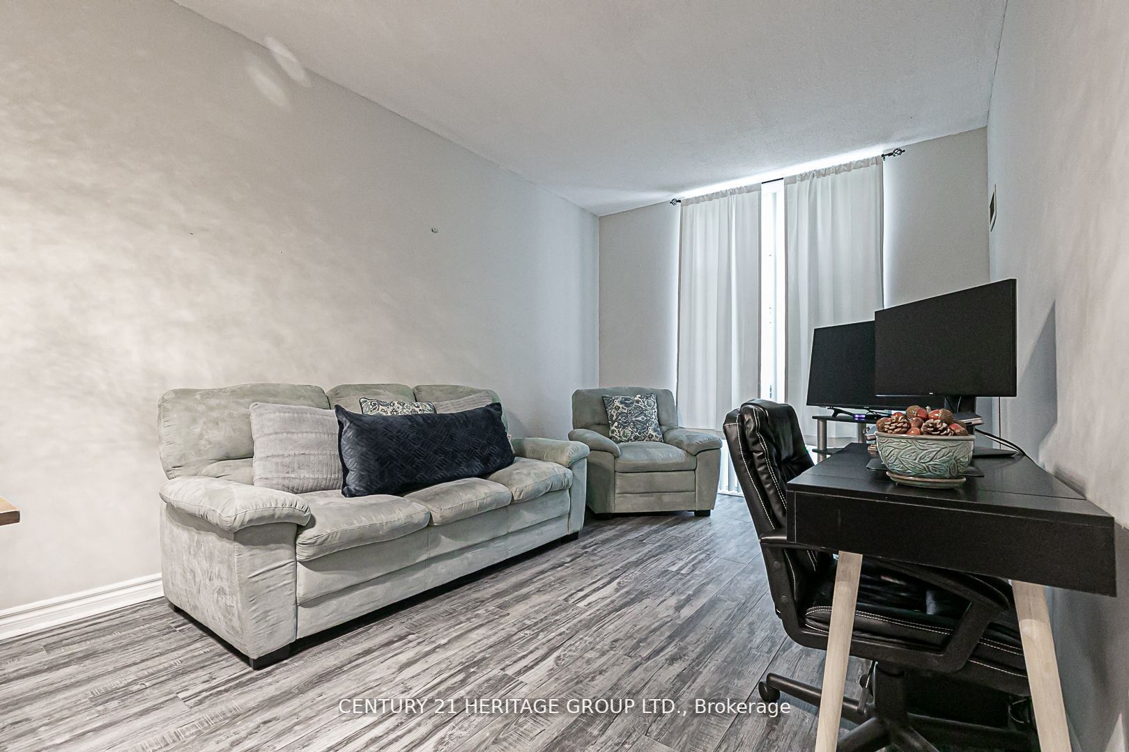 130 Pond Dr, #102