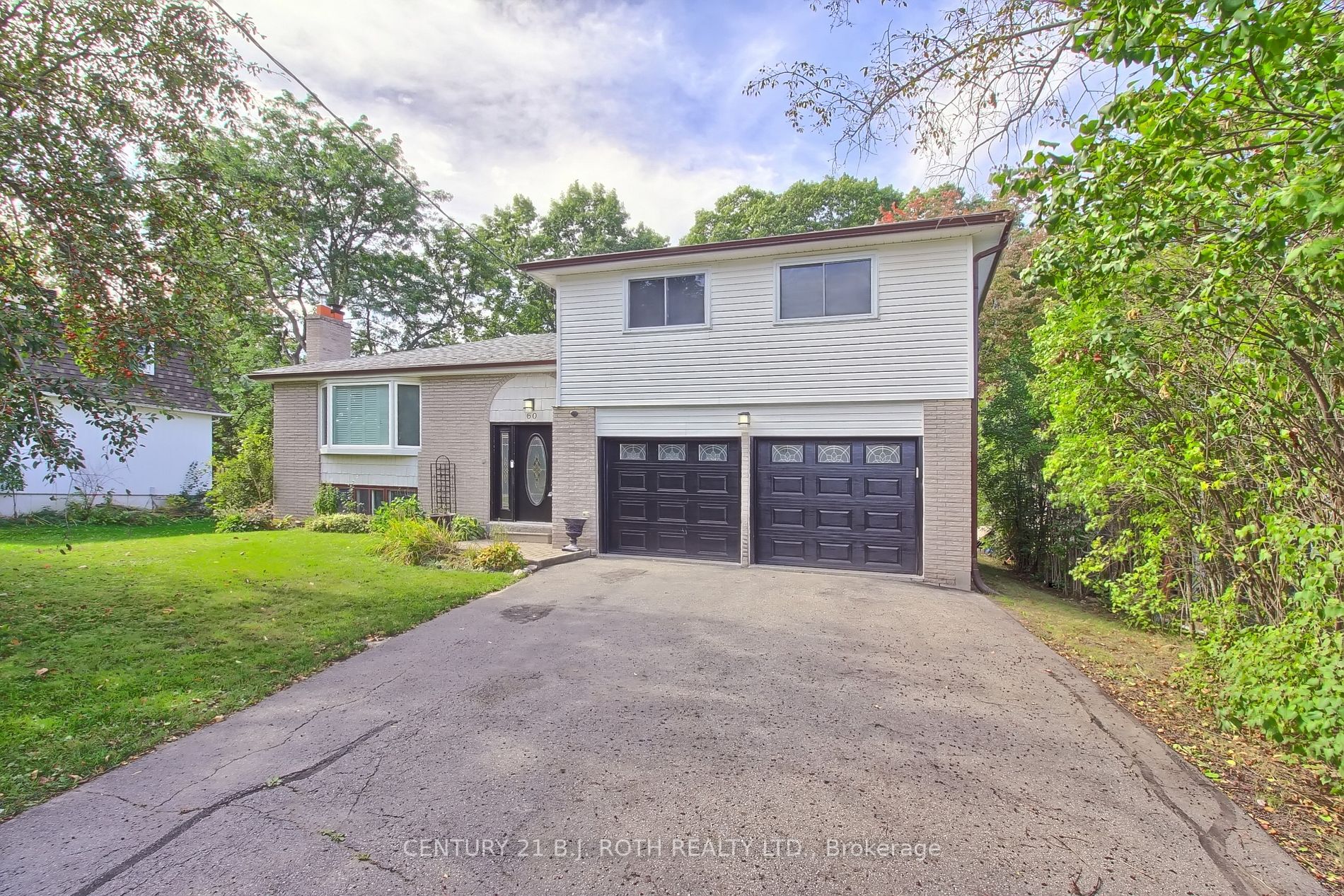 60 Oak Ave