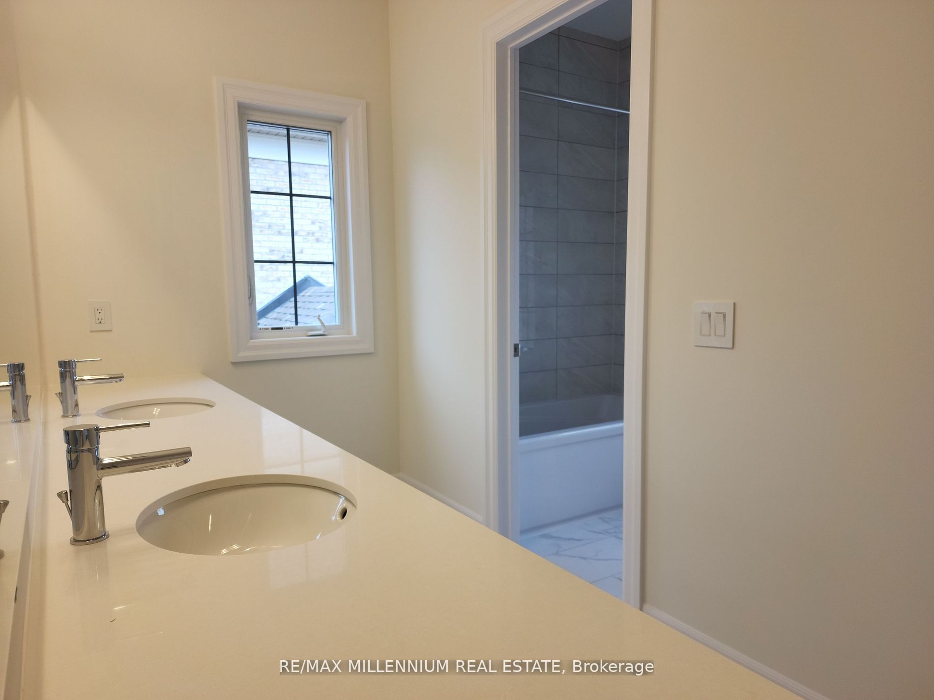 26 Enclave Crt