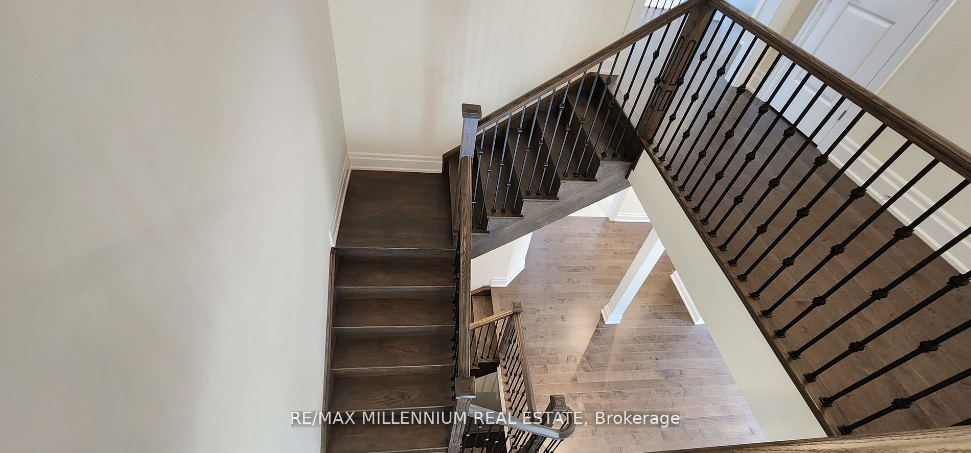 26 Enclave Crt