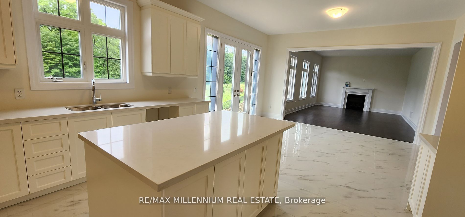 26 Enclave Crt
