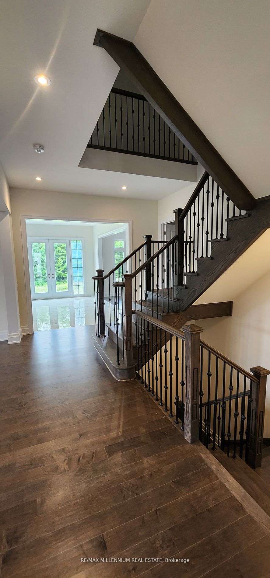 26 Enclave Crt