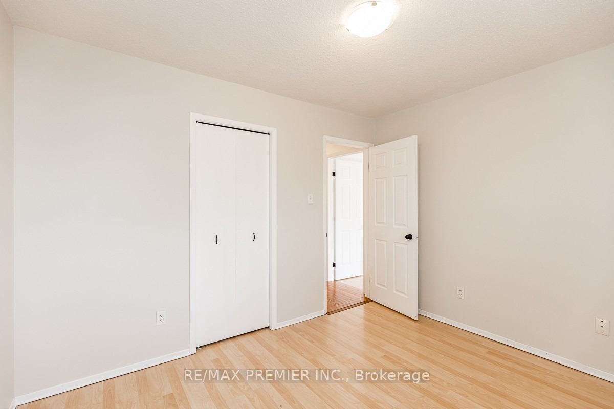 122 Tupper St E, #Main