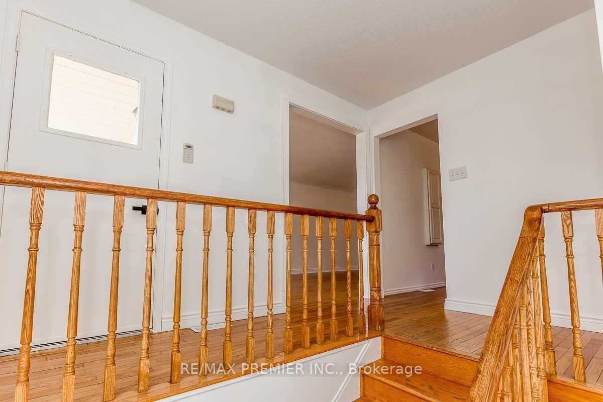 122 Tupper St E, #Main