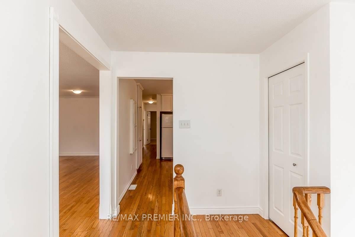 122 Tupper St E, #Main