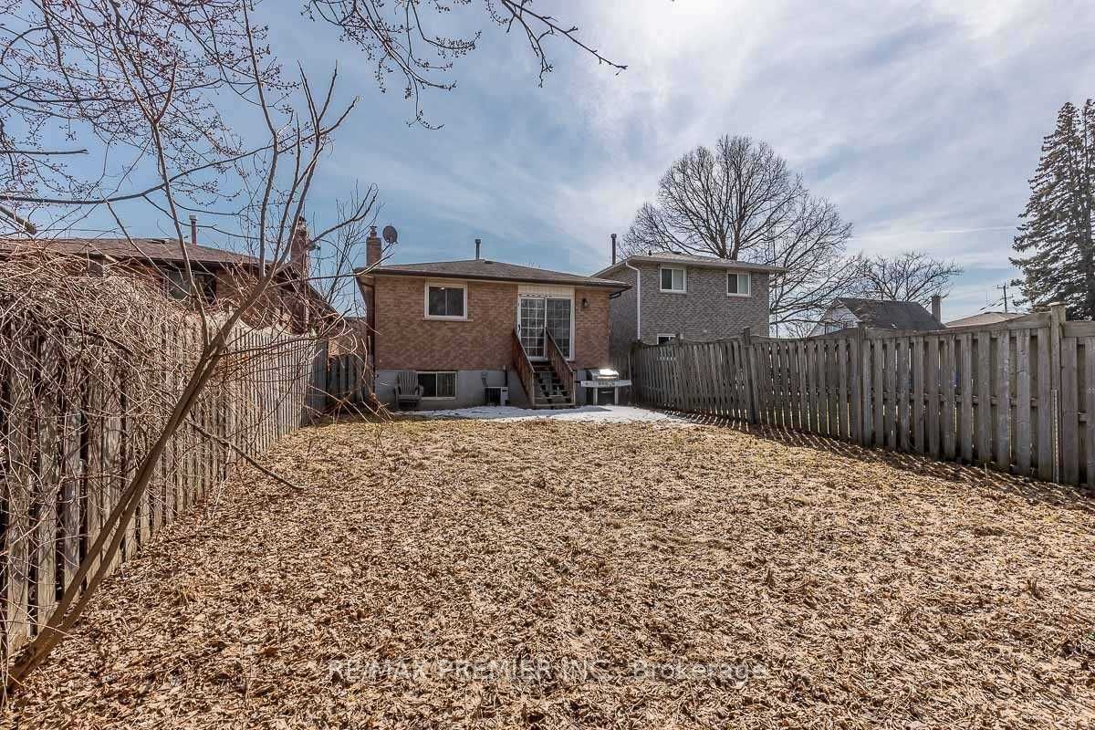 122 Tupper St E, #Main