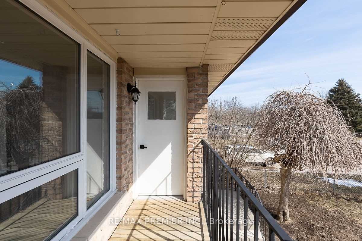 122 Tupper St E, #Main