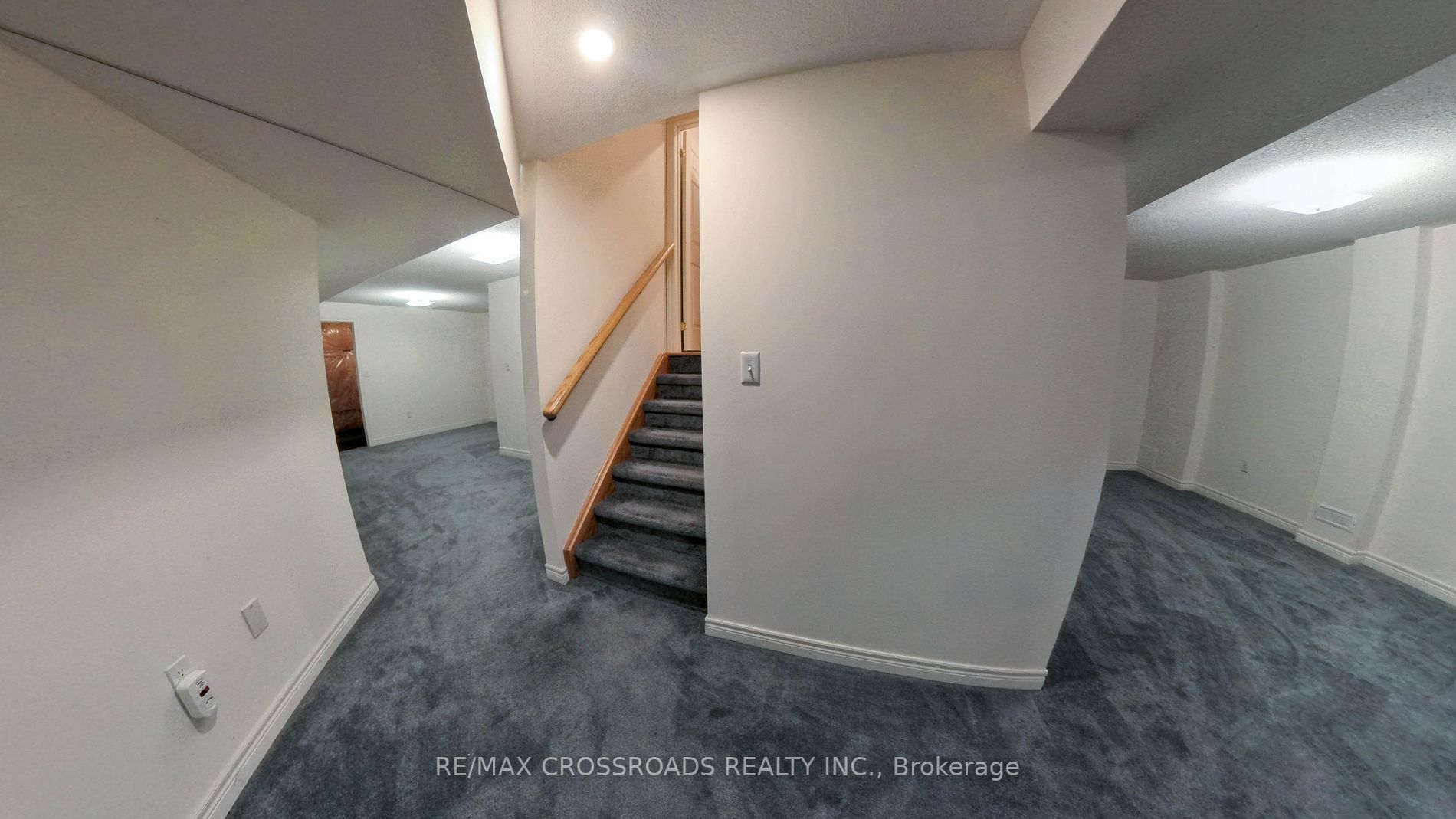 15 Flute St E