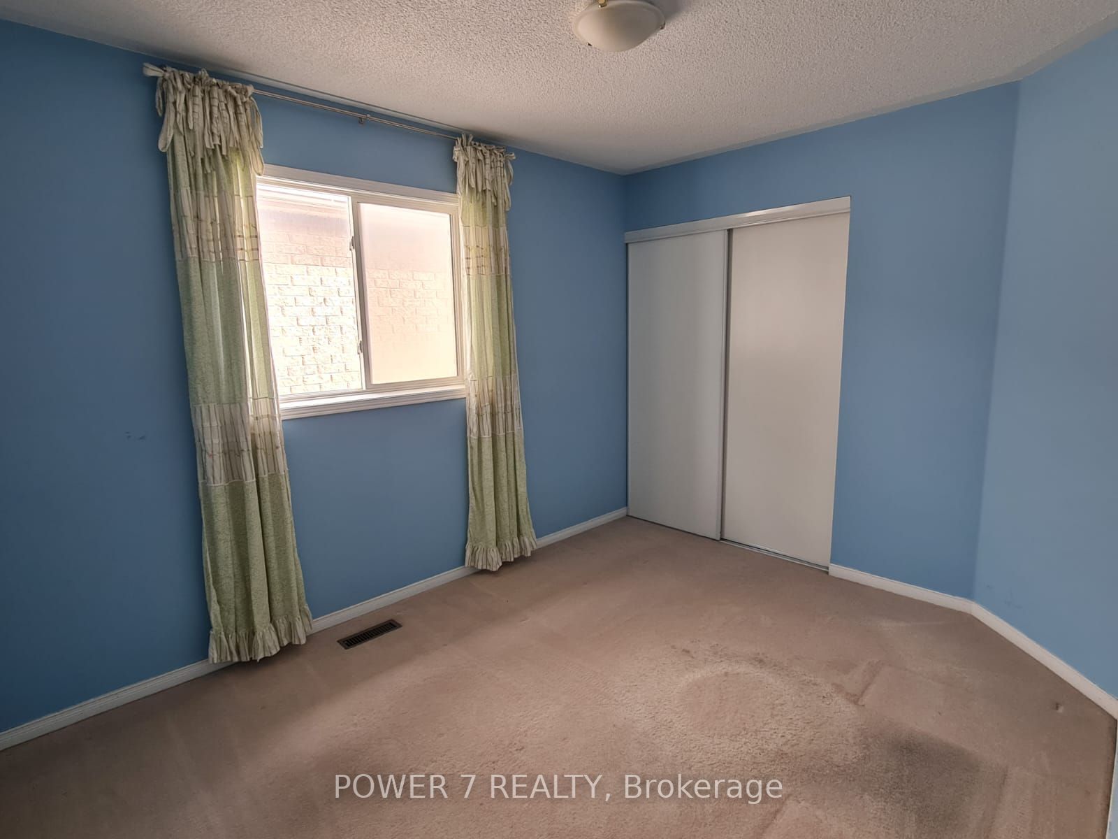 277 White's Hill Ave