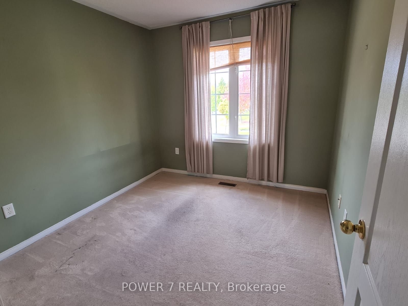 277 White's Hill Ave