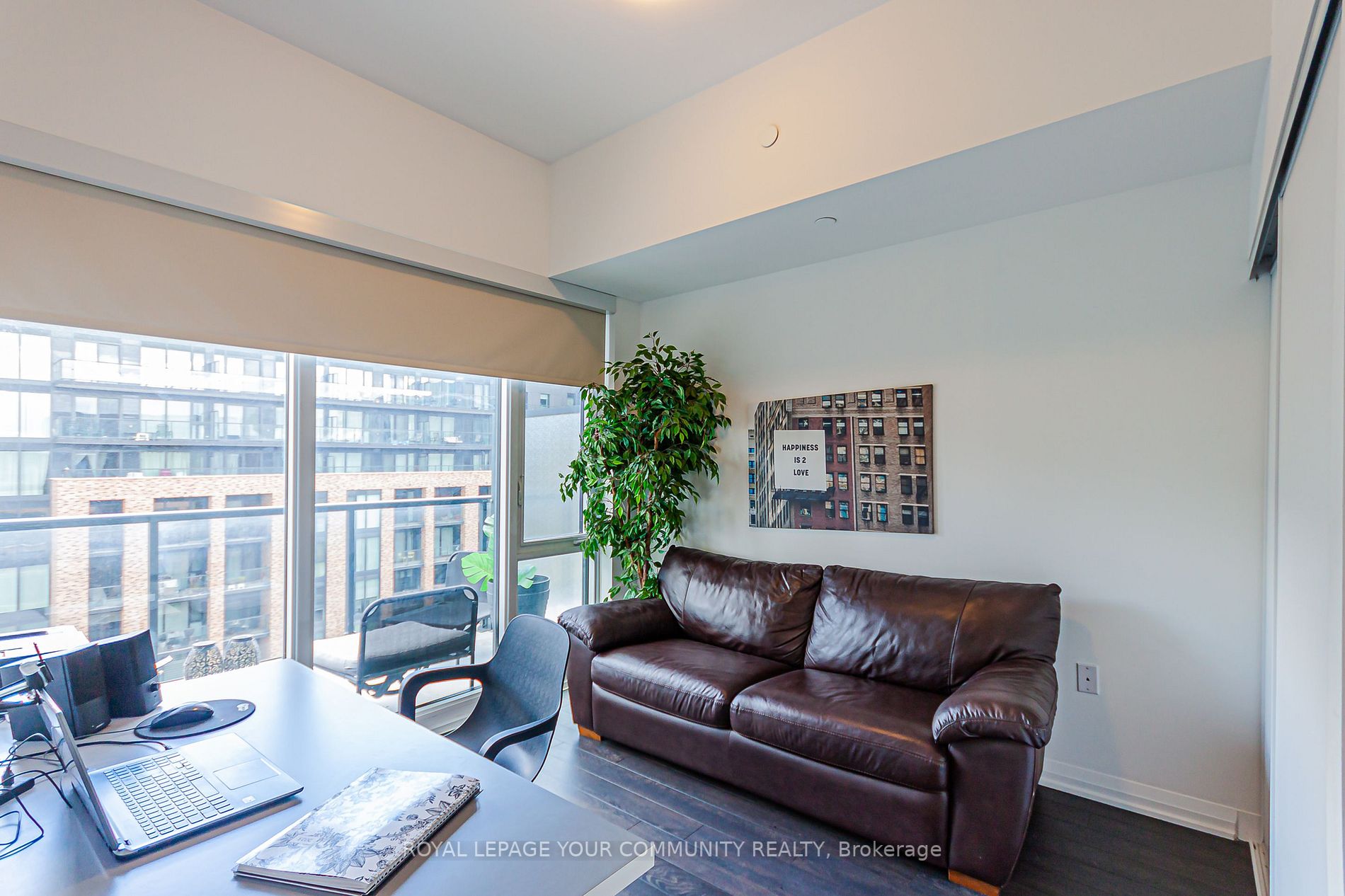 99 Eagle Rock Way N, #825