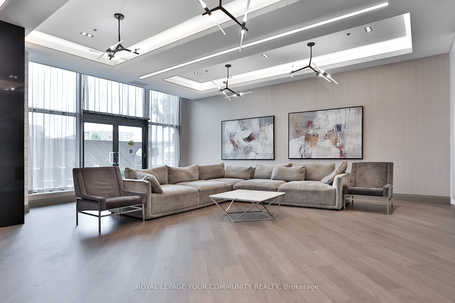 99 Eagle Rock Way N, #825