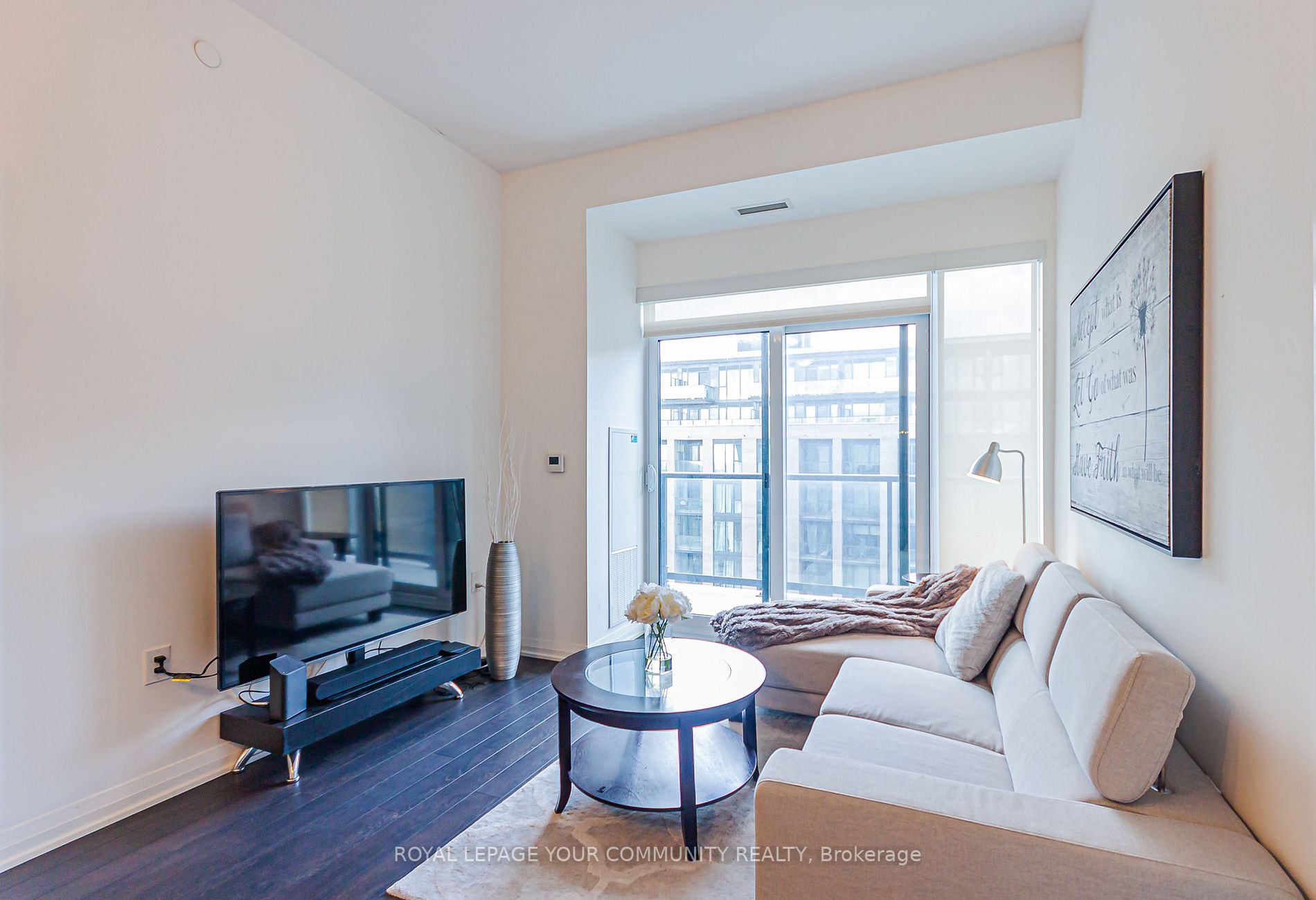 99 Eagle Rock Way N, #825