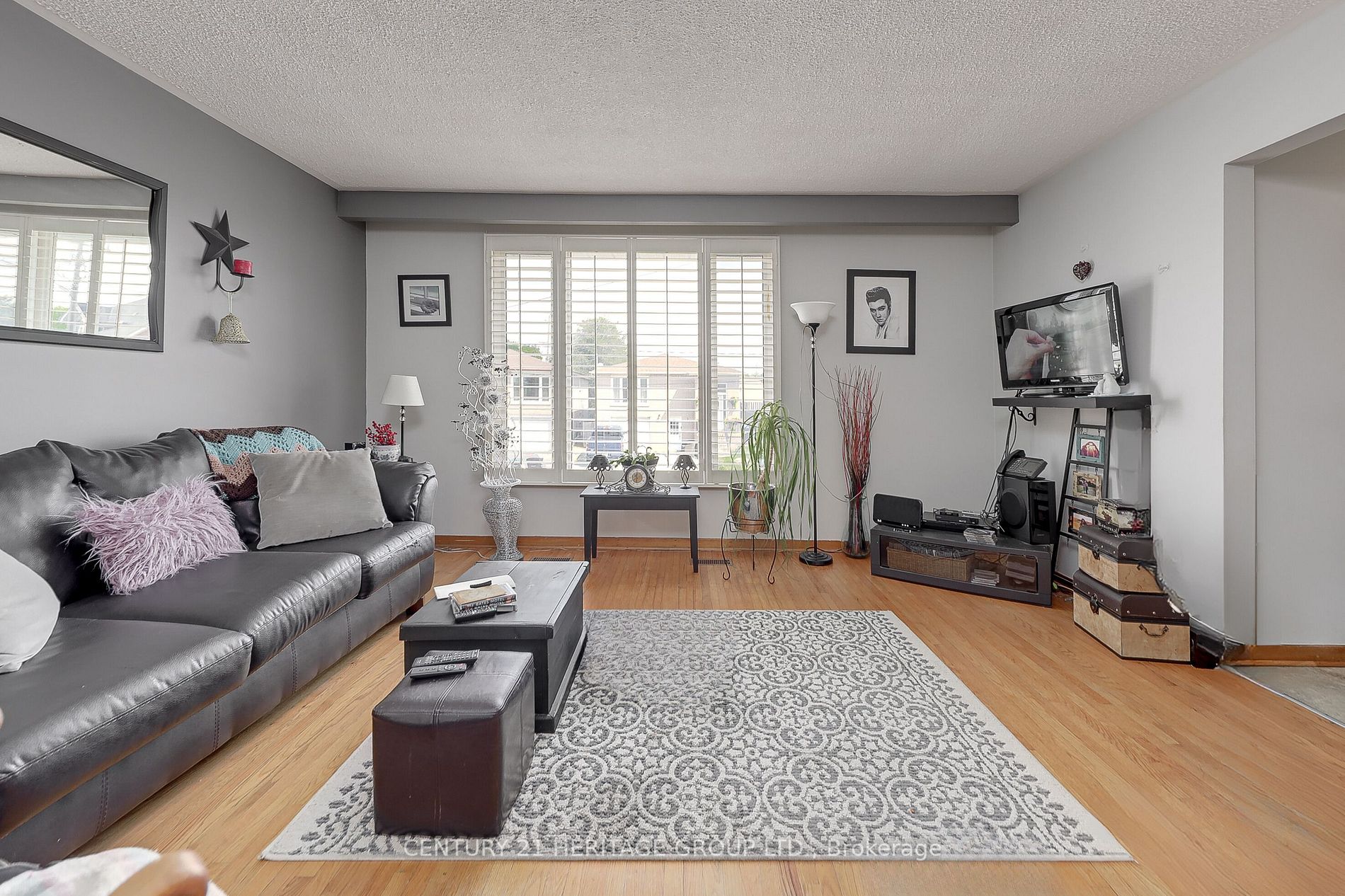 128 Centre St