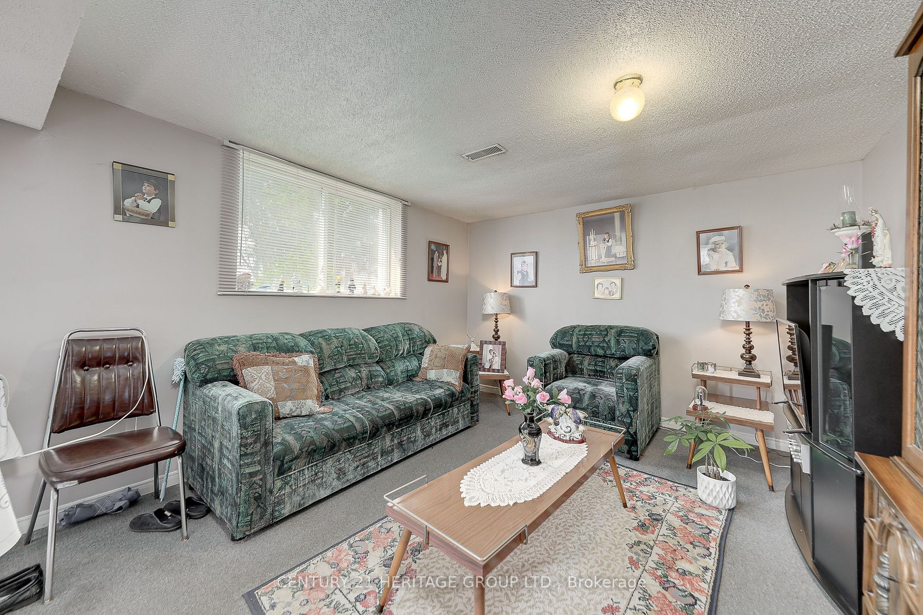 128 Centre St