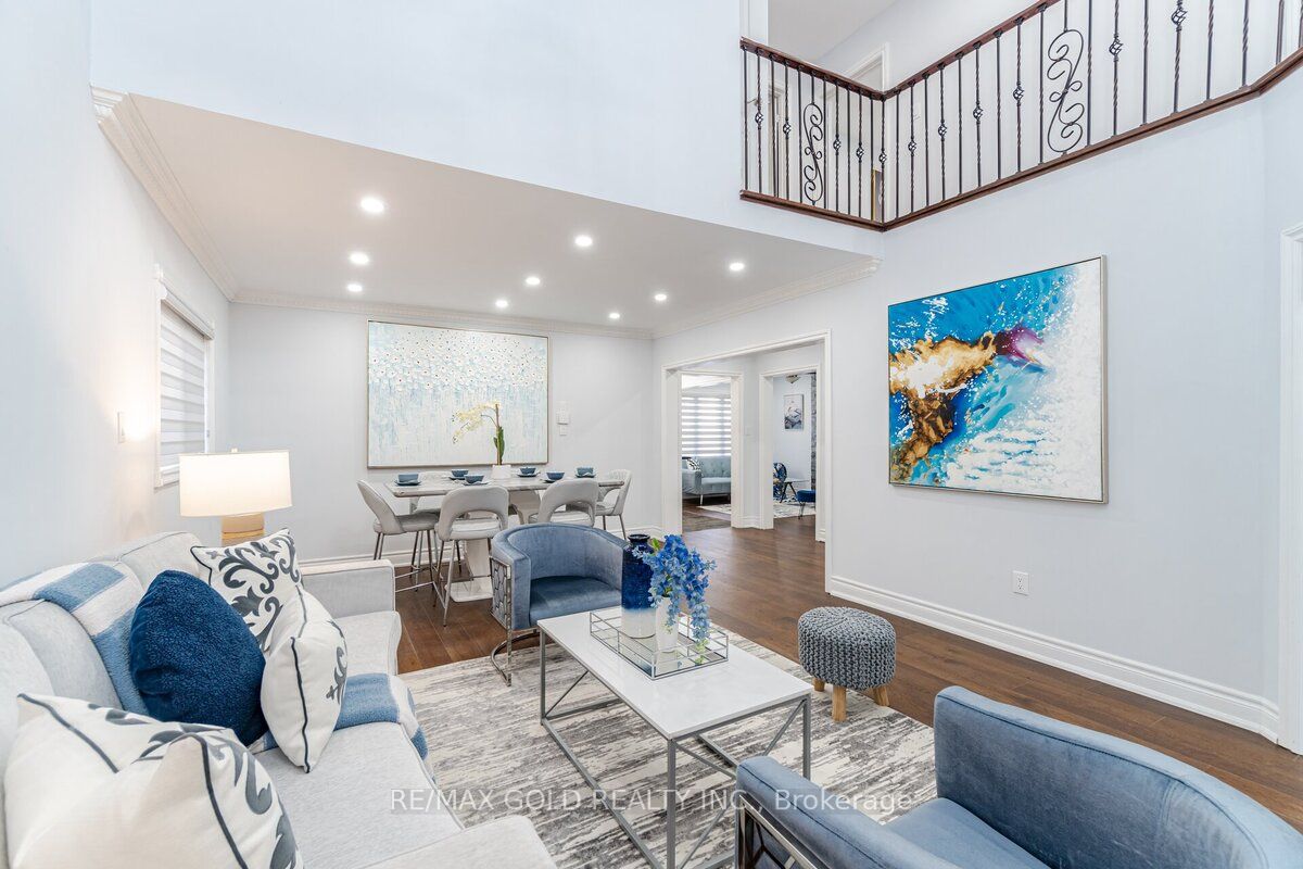 28 Brandon Gate Dr