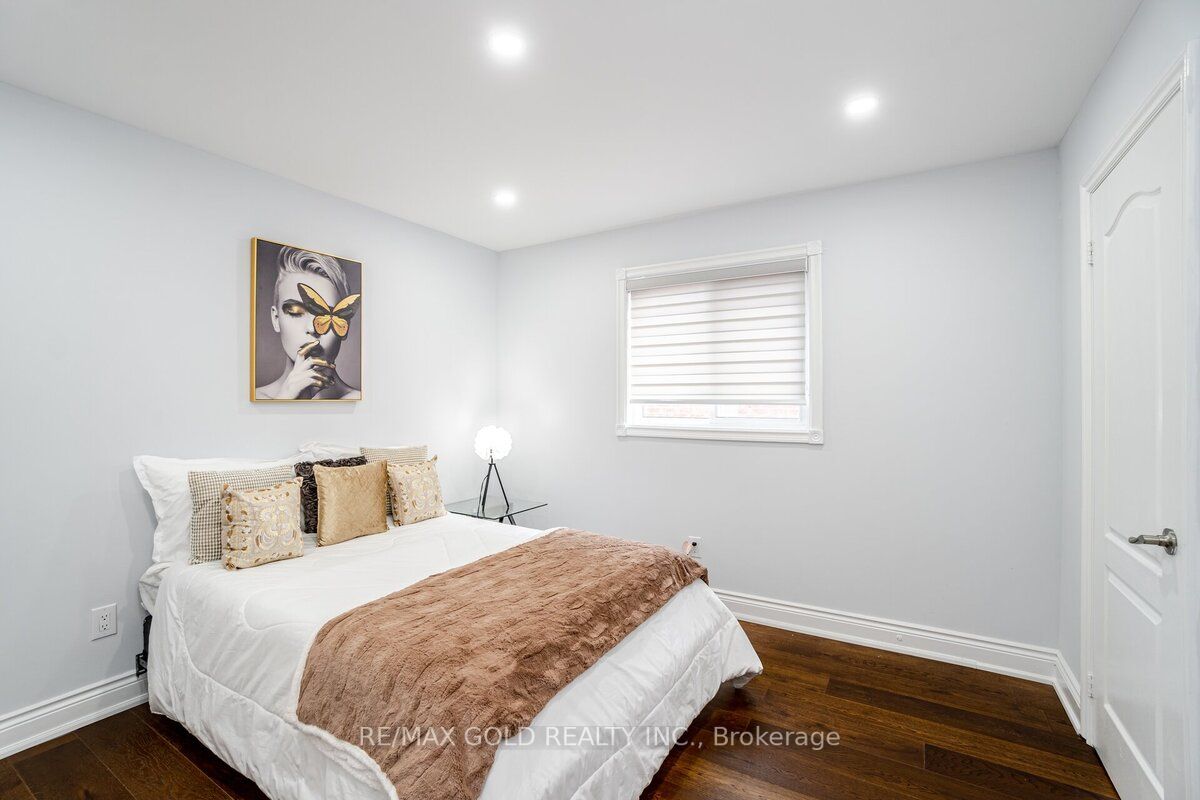 28 Brandon Gate Dr