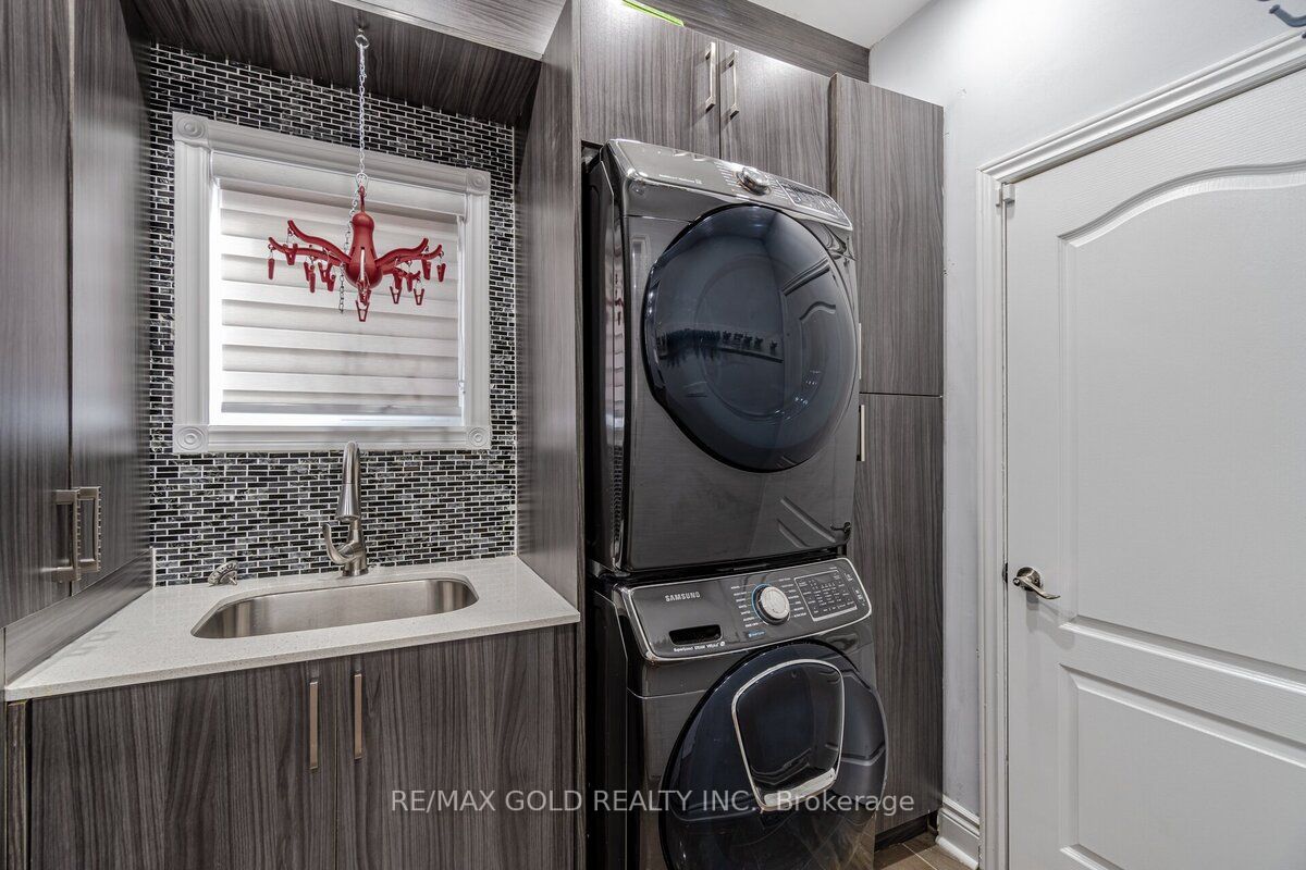 28 Brandon Gate Dr