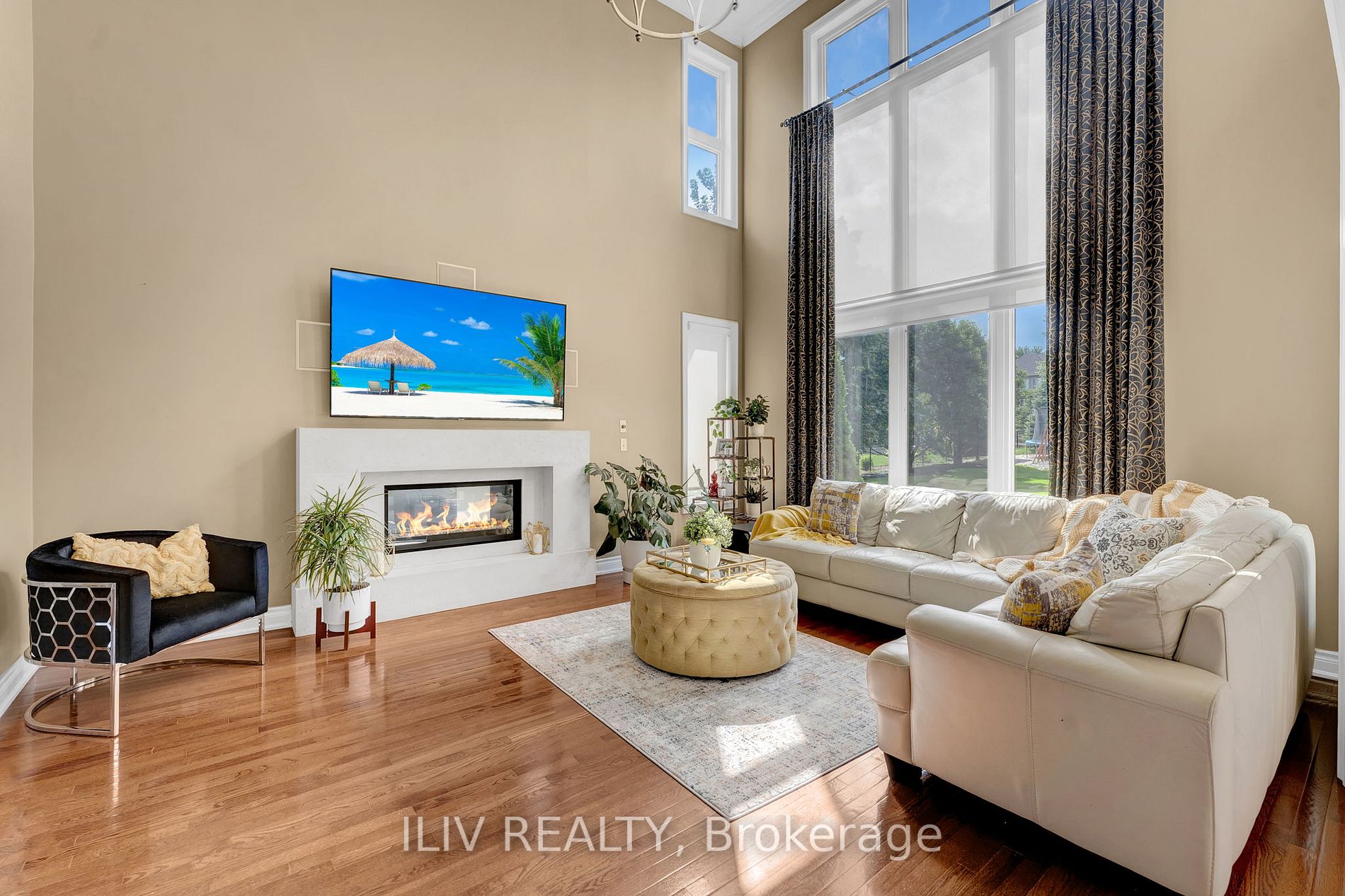 41 Country Club Cres