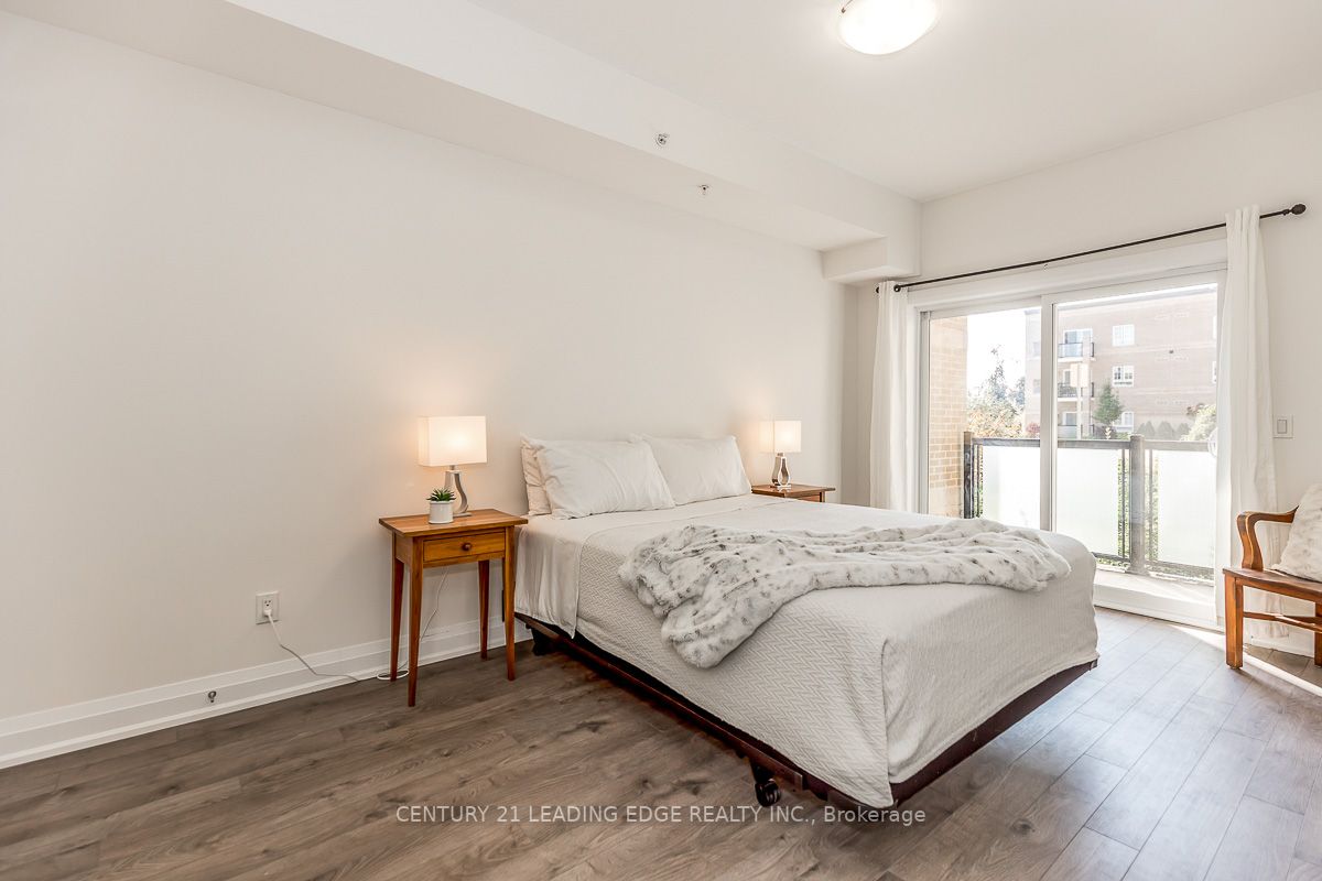 481 Rupert Ave, #111