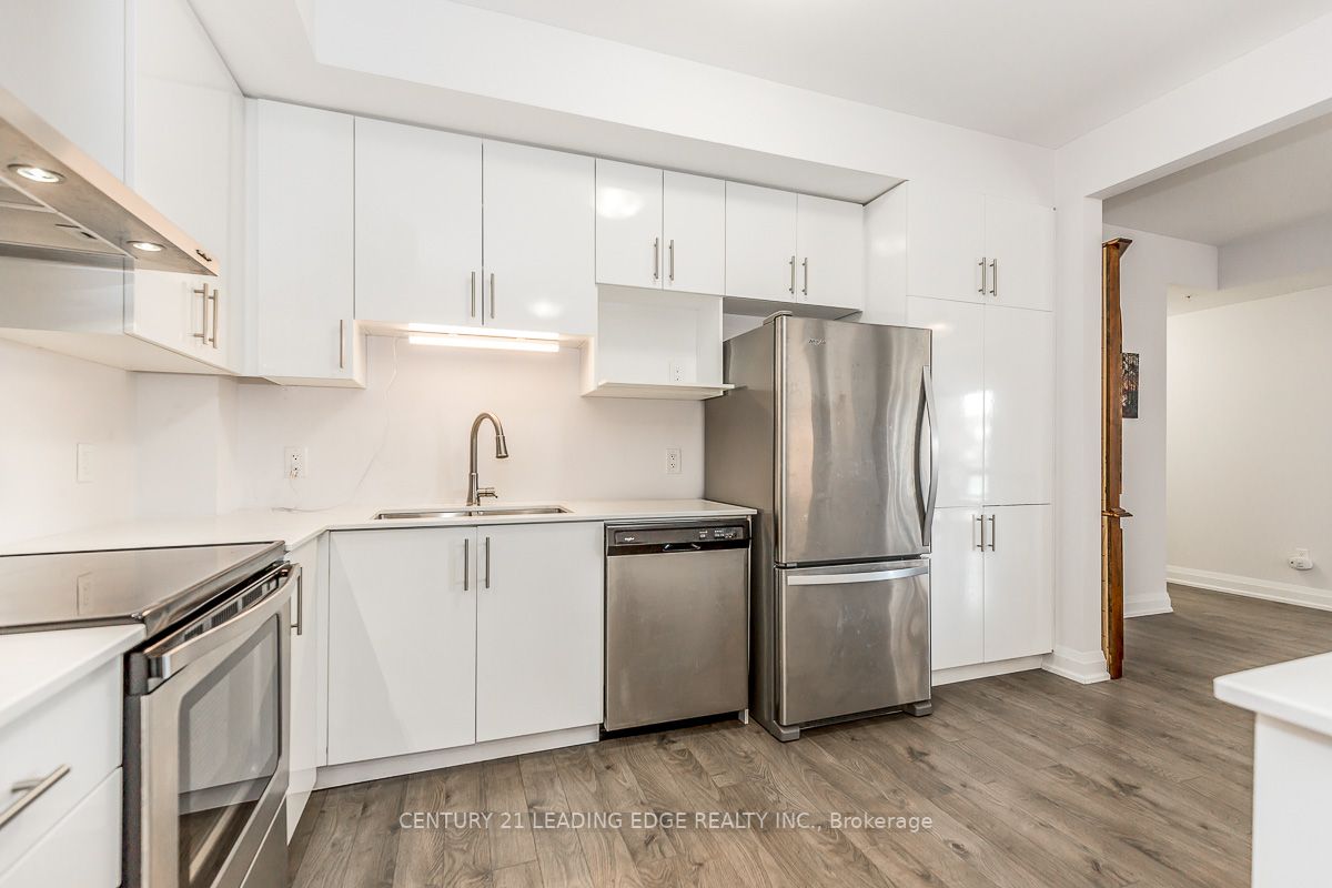 481 Rupert Ave, #111