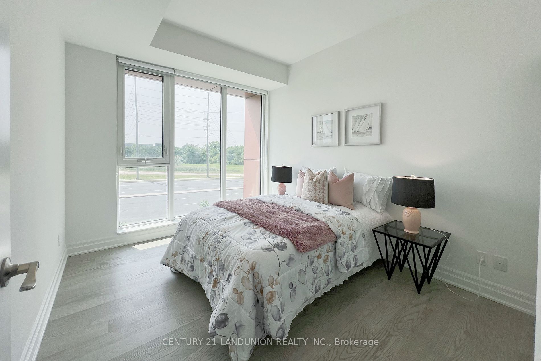 10 Rouge Valley Dr W, #103