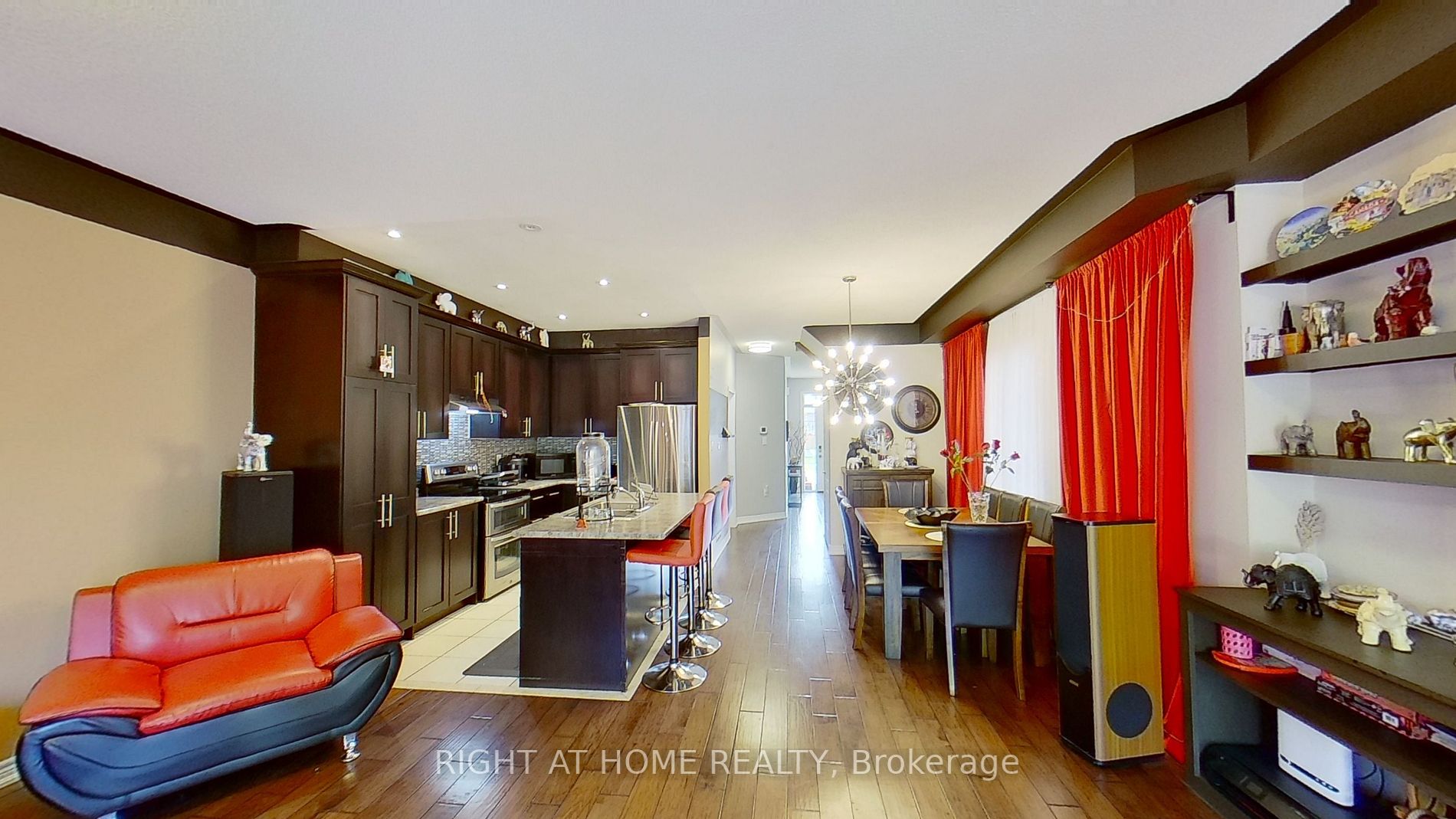 24 Donald Stewart Cres
