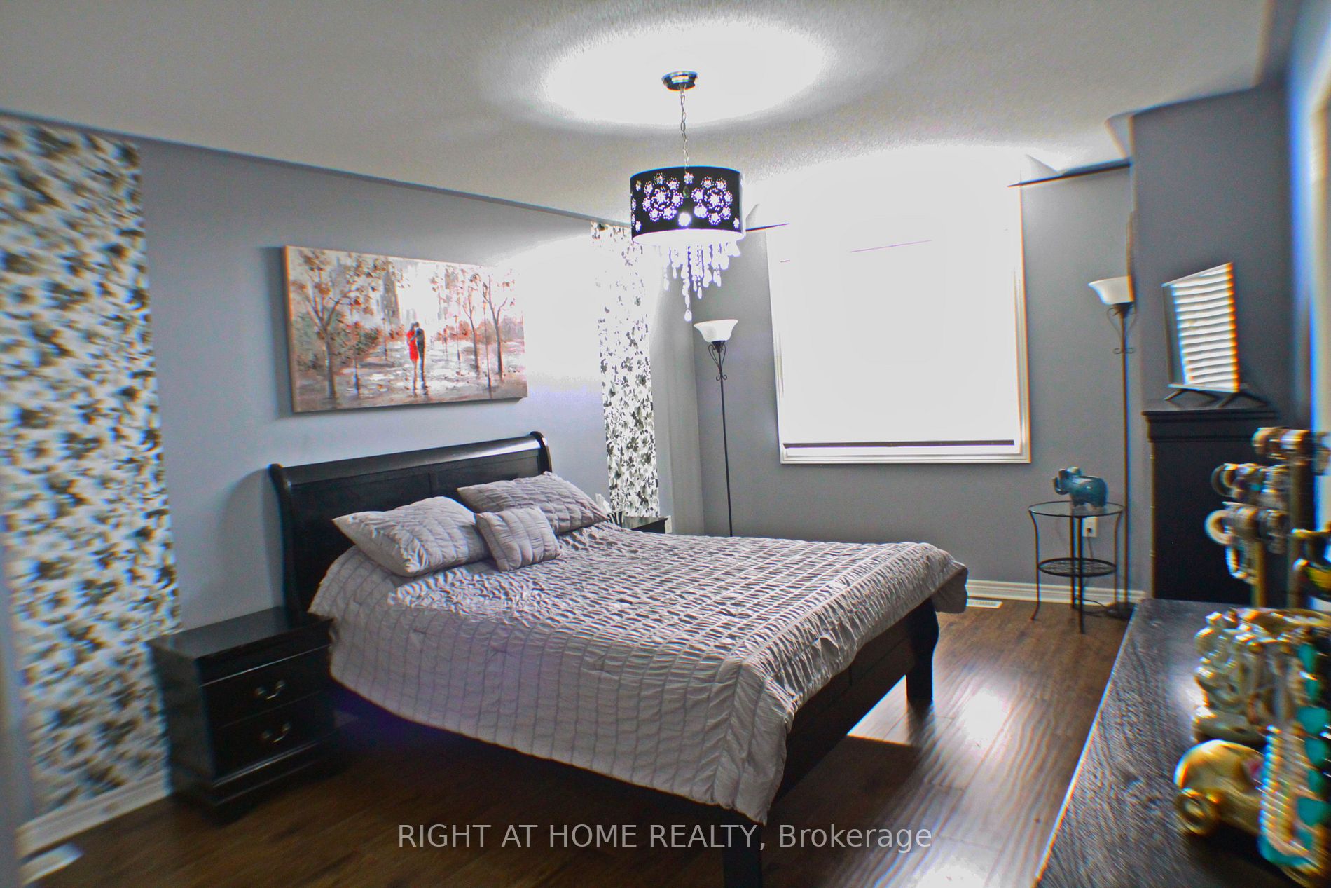 24 Donald Stewart Cres