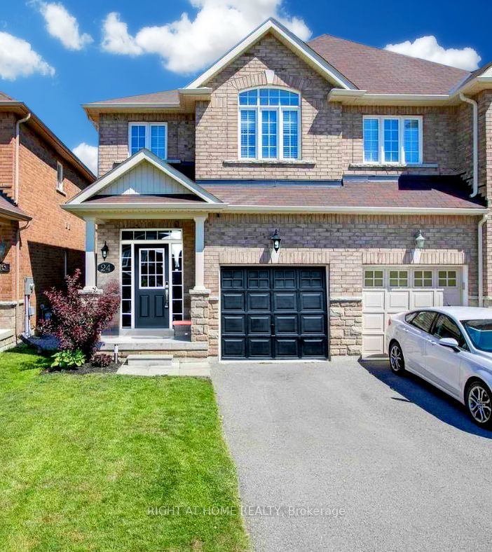 24 Donald Stewart Cres