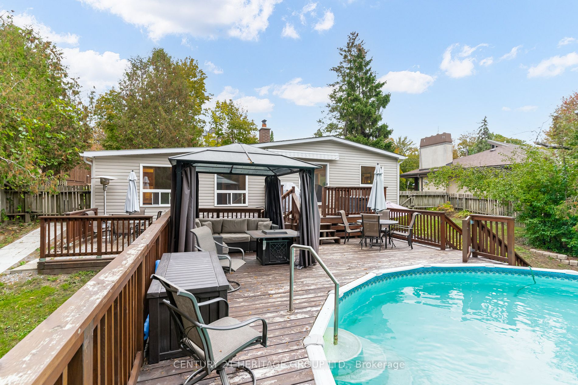 67 Davidson Dr