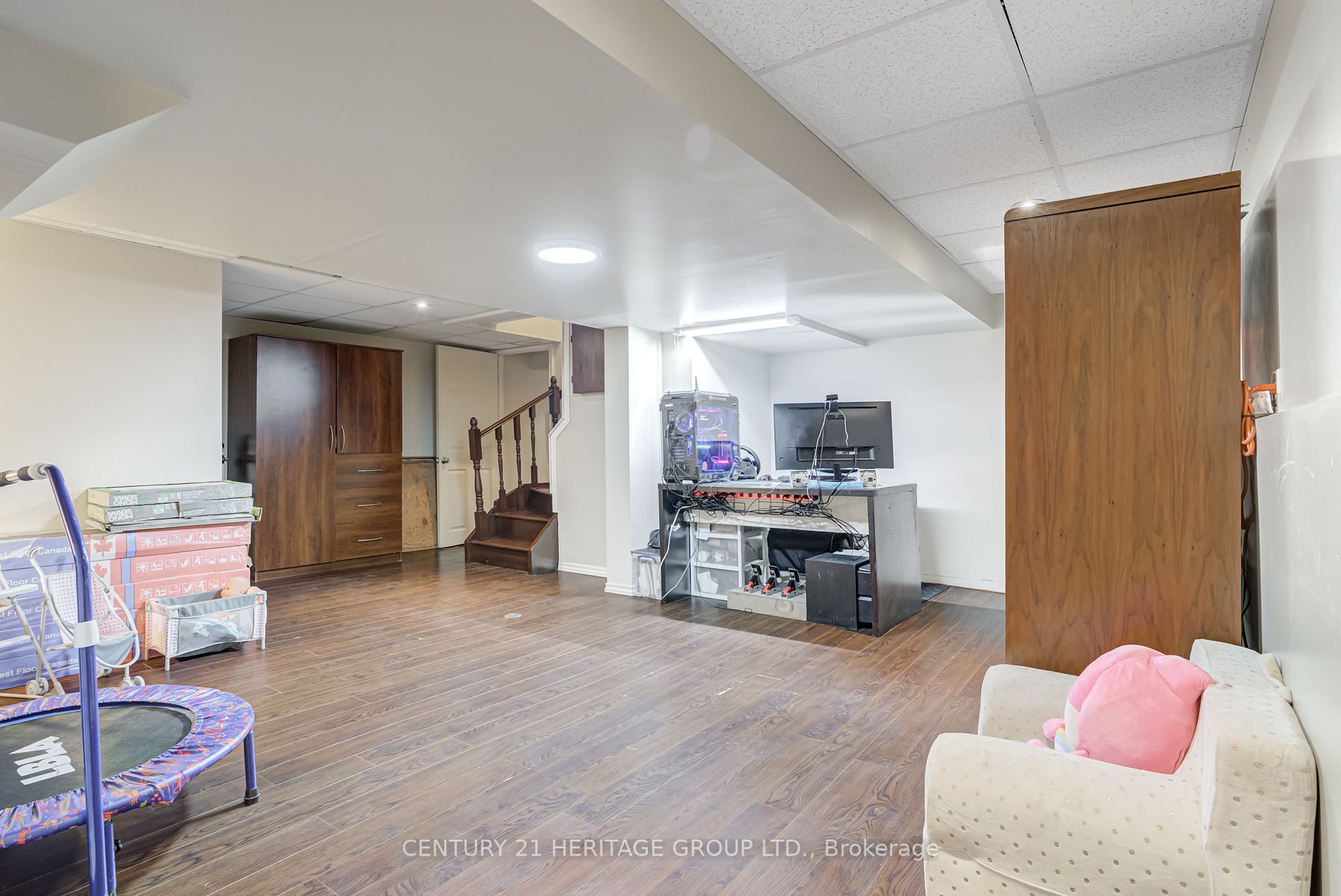 67 Davidson Dr