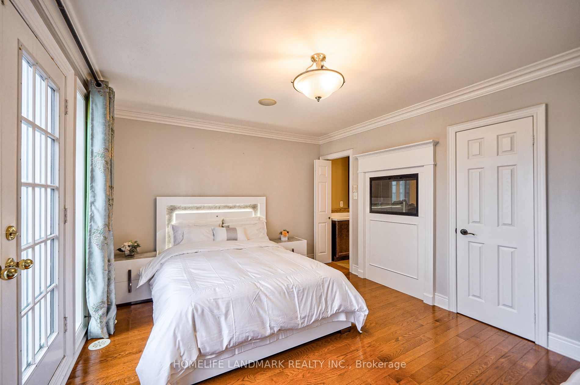 23 Rouge Valley Dr W
