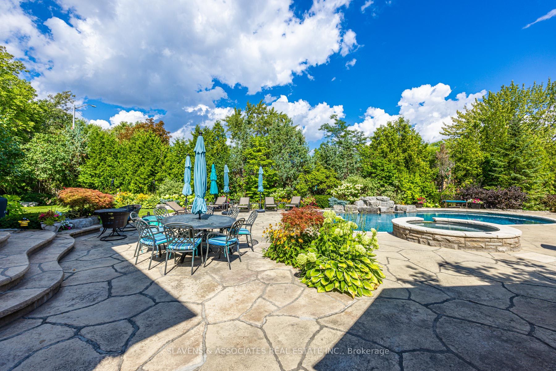 23 Parsons Crt