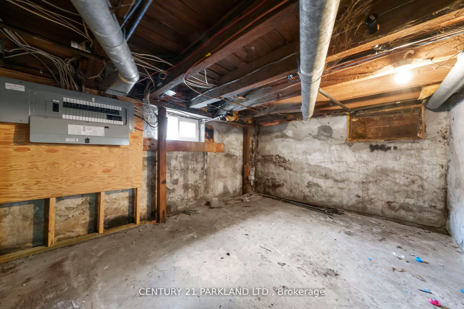 75 Main St S