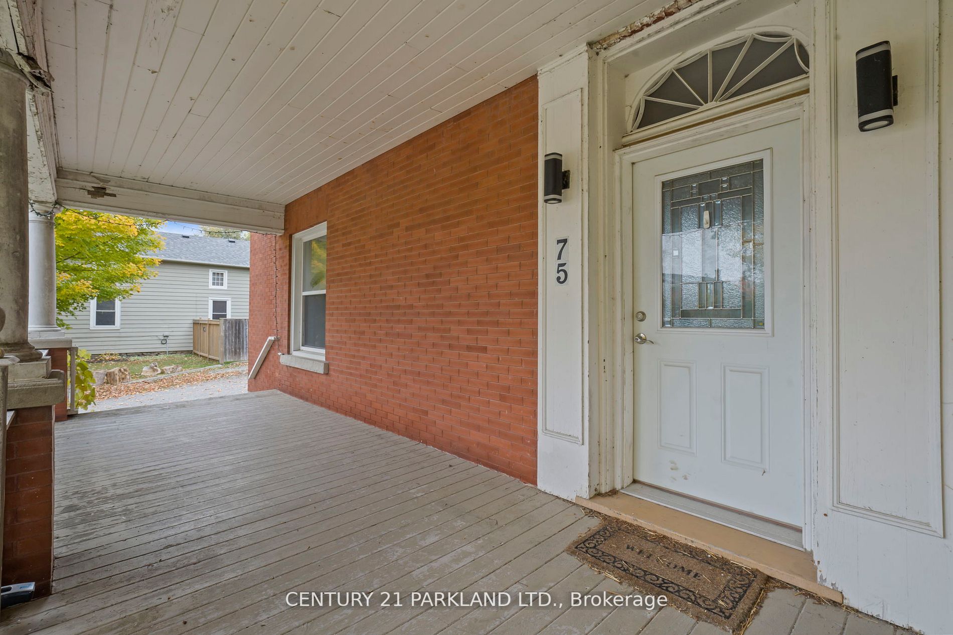 75 Main St S
