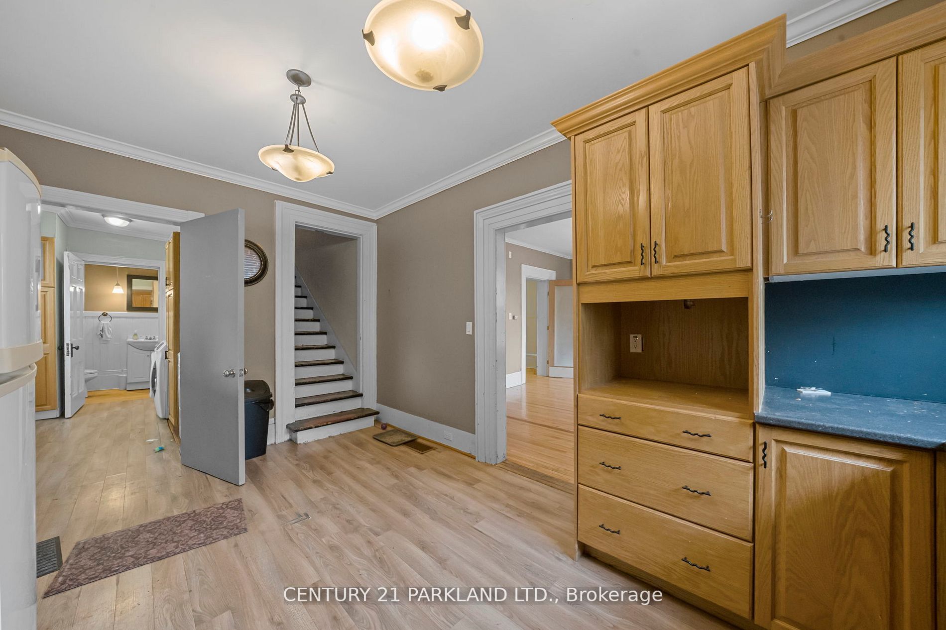 75 Main St S