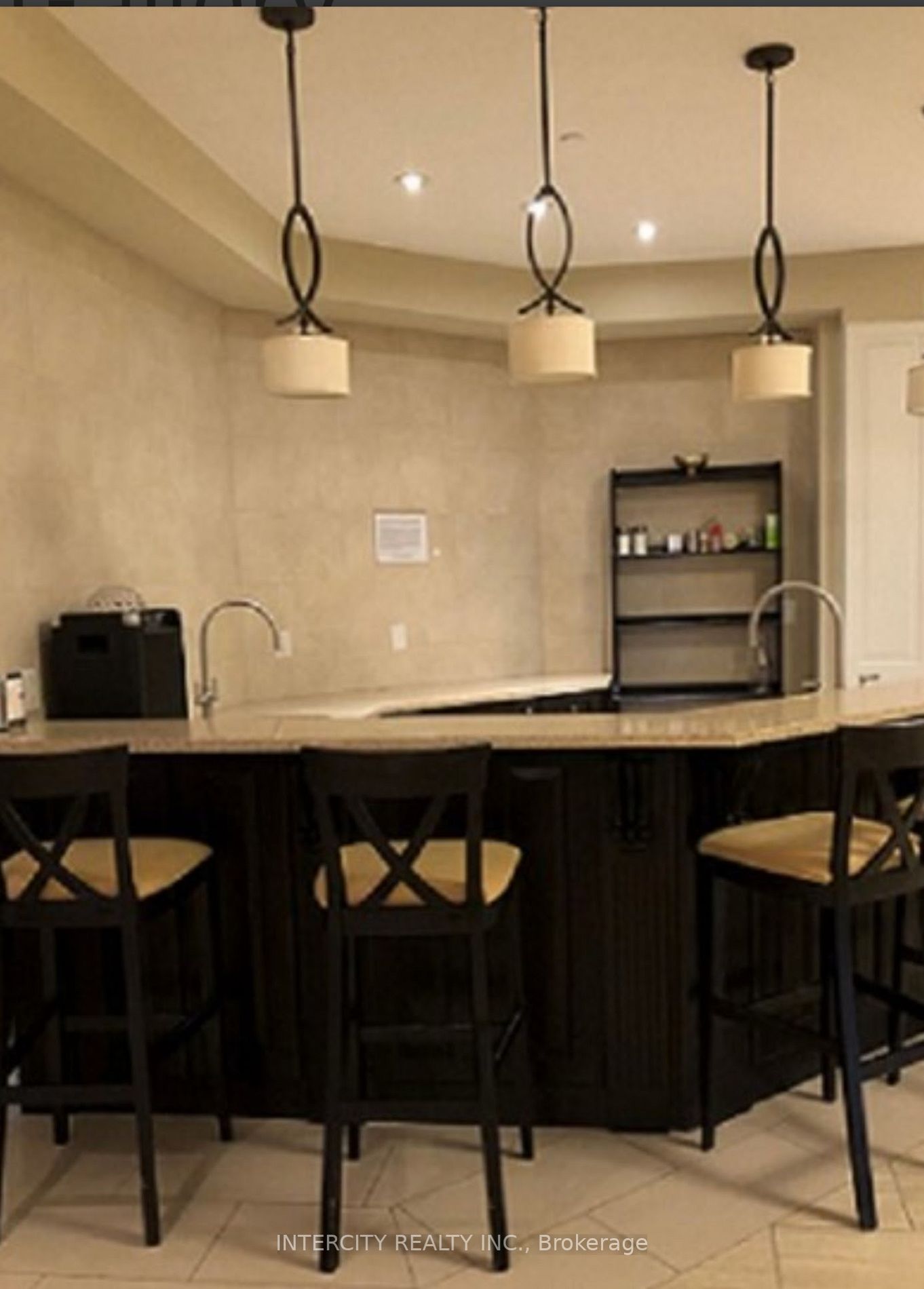 80 Burns Blvd, #235