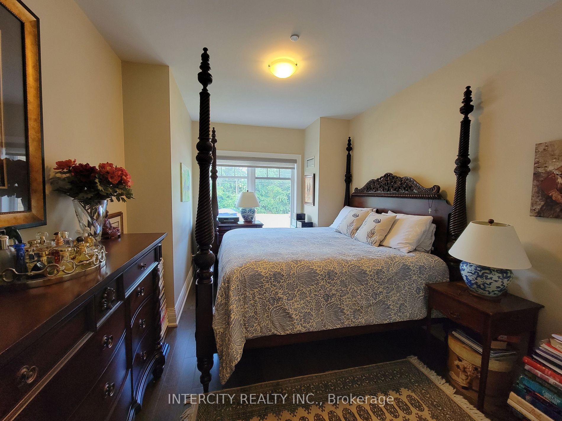80 Burns Blvd, #235