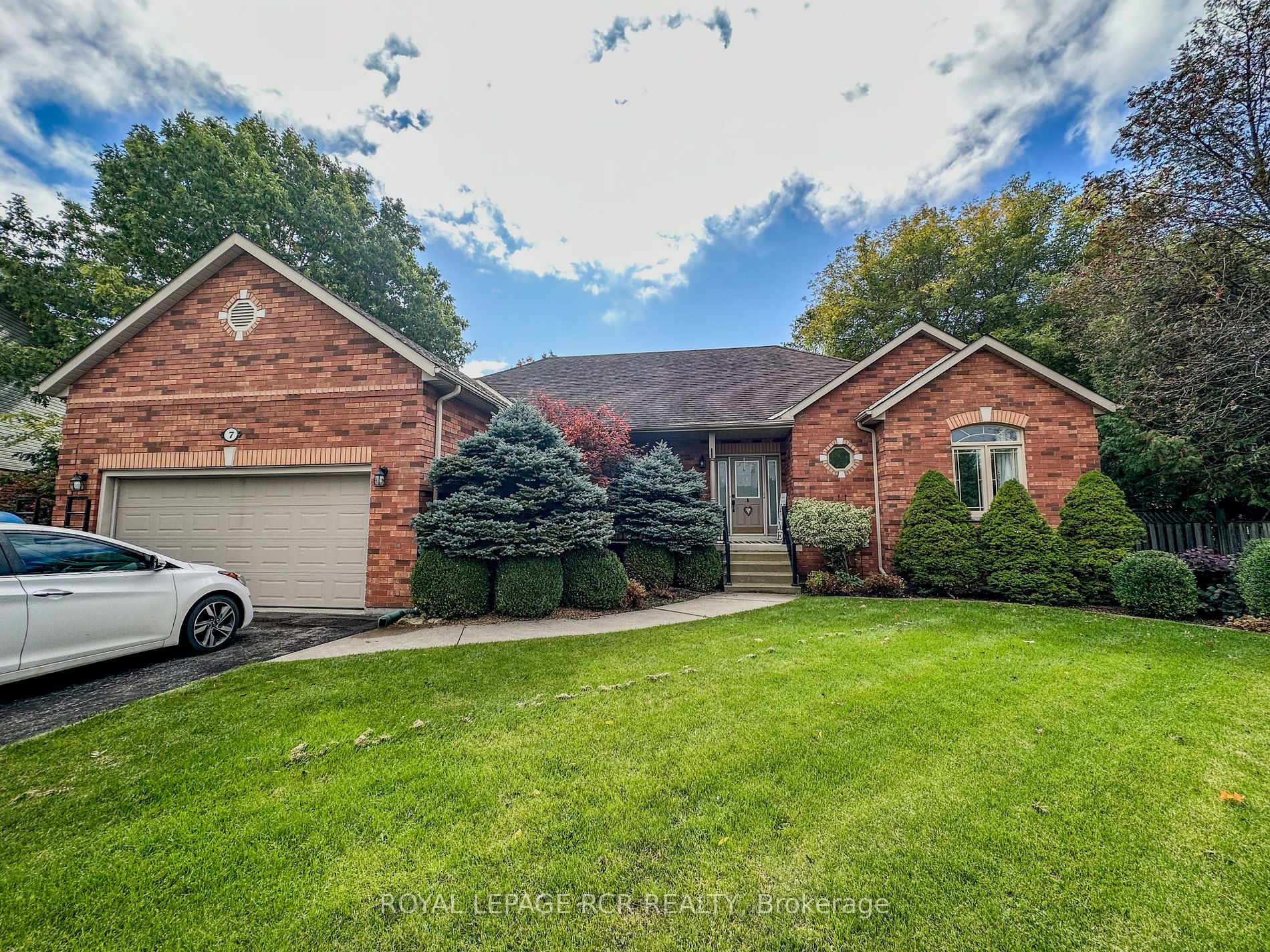 7 Rogers Rd