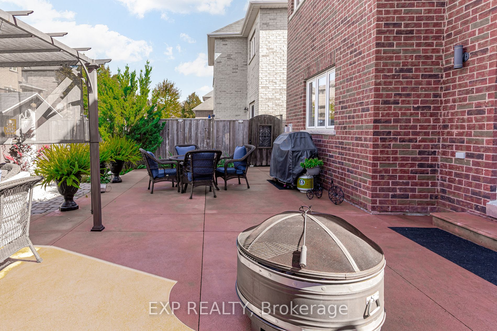 189 Chayna Cres