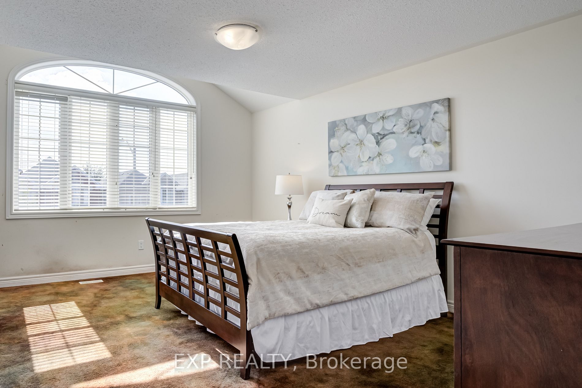 189 Chayna Cres