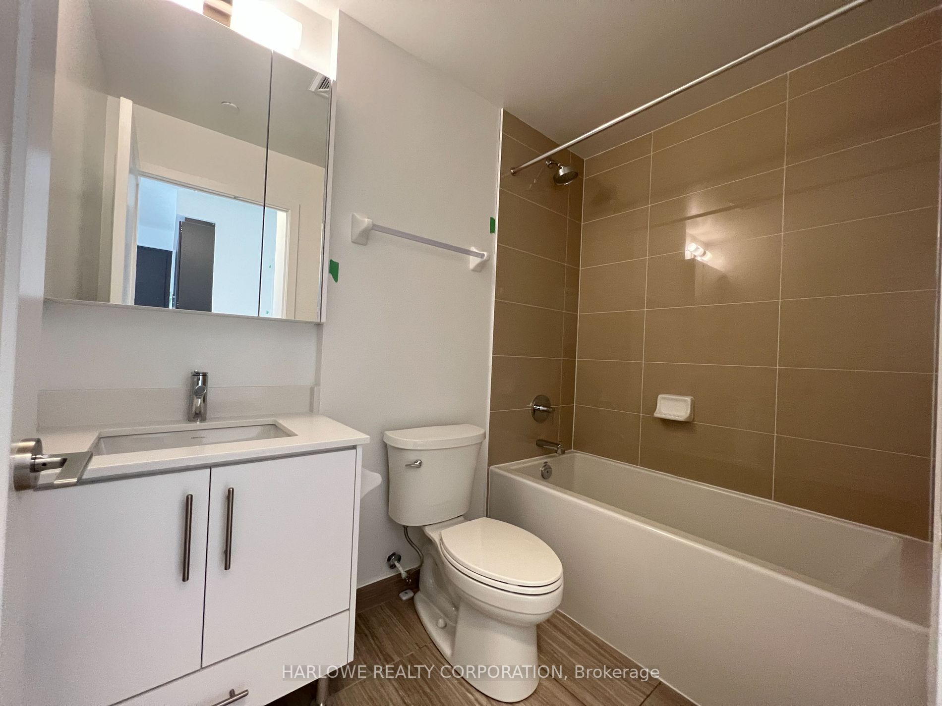 105 Oneida Crescent, #2706