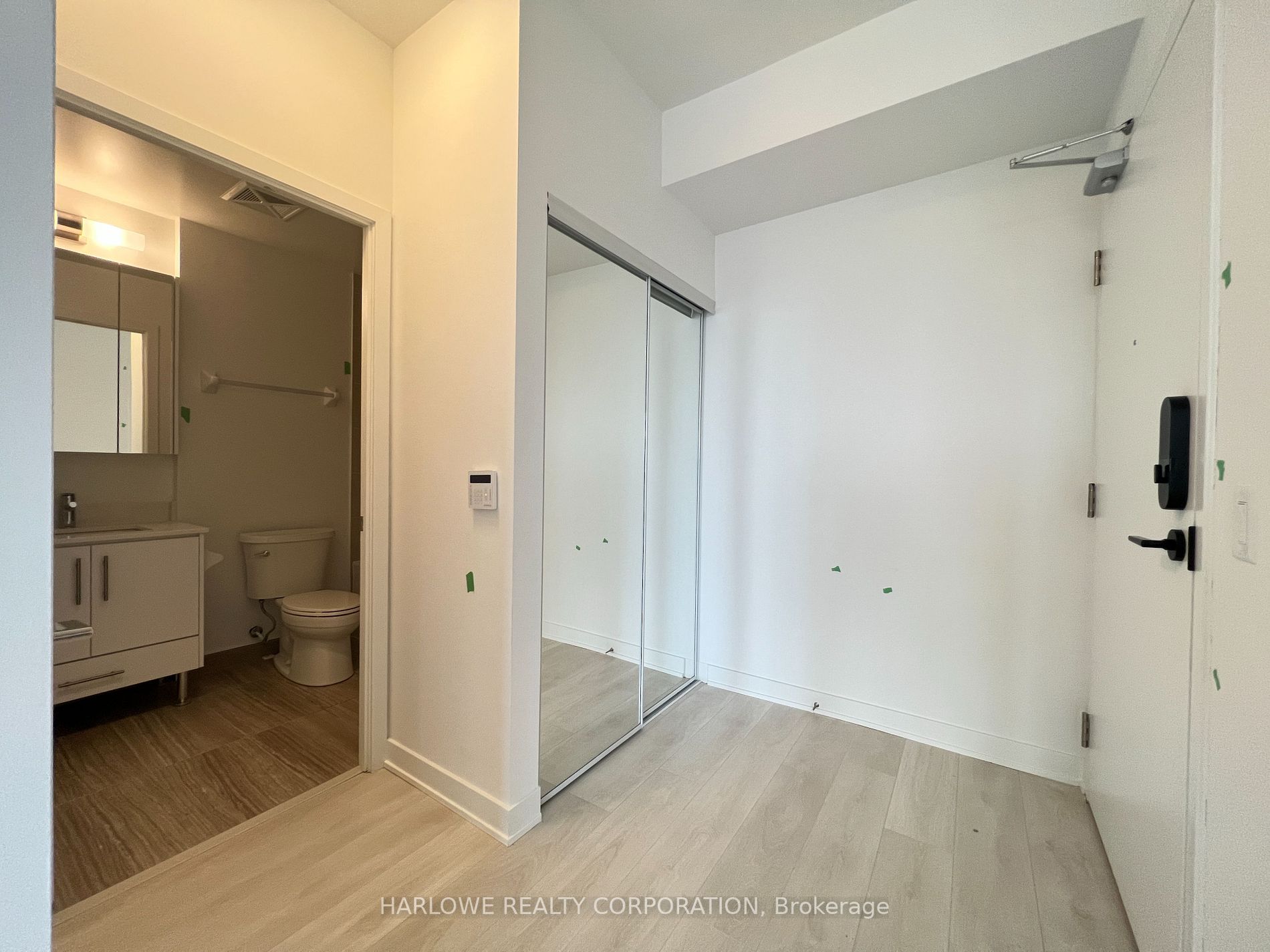 105 Oneida Crescent, #2706