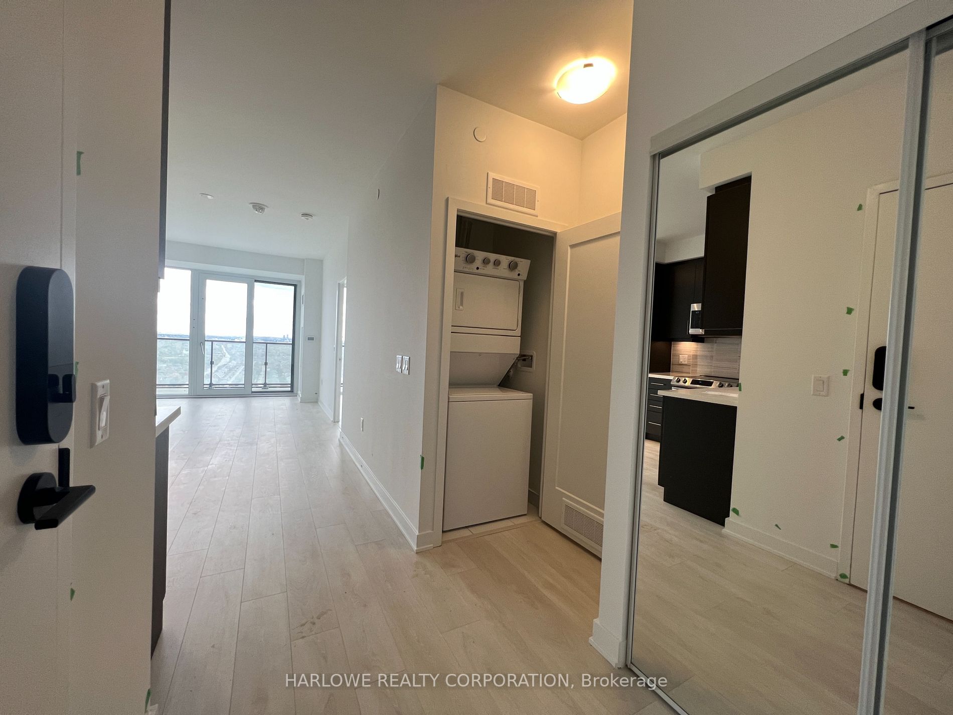 105 Oneida Crescent, #2706
