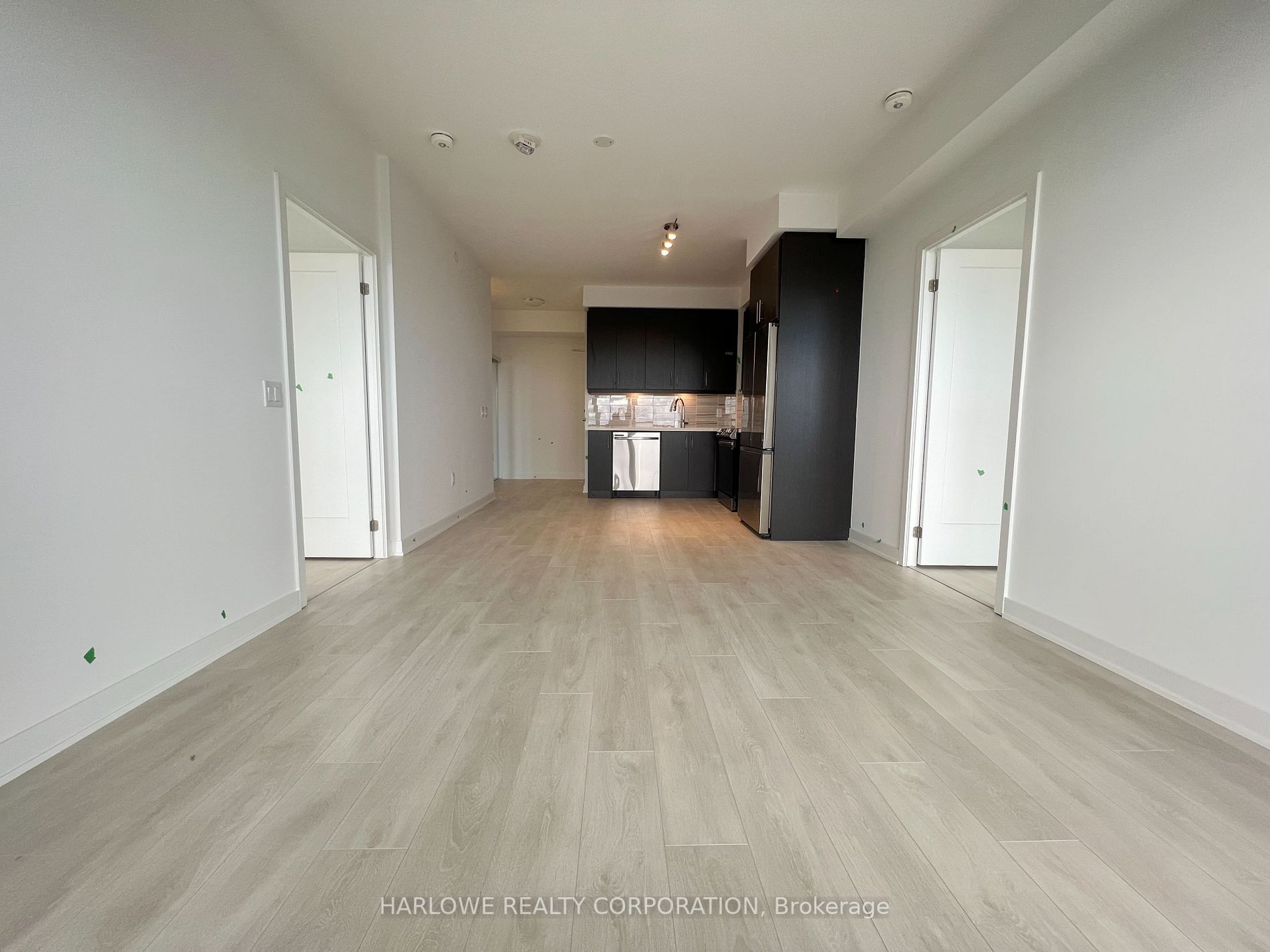 105 Oneida Crescent, #2706